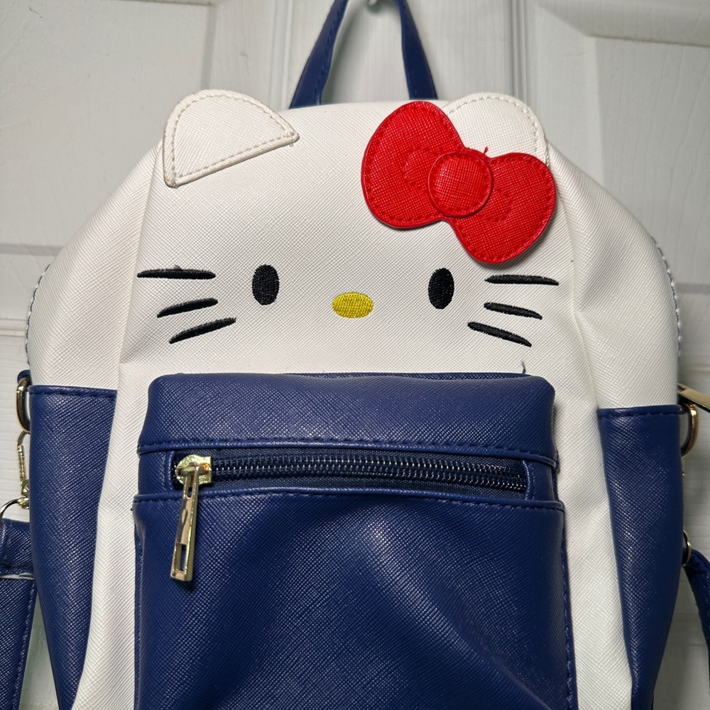 Hello Kitty SANRIO blue and White Backpack - Picture 3 of 6